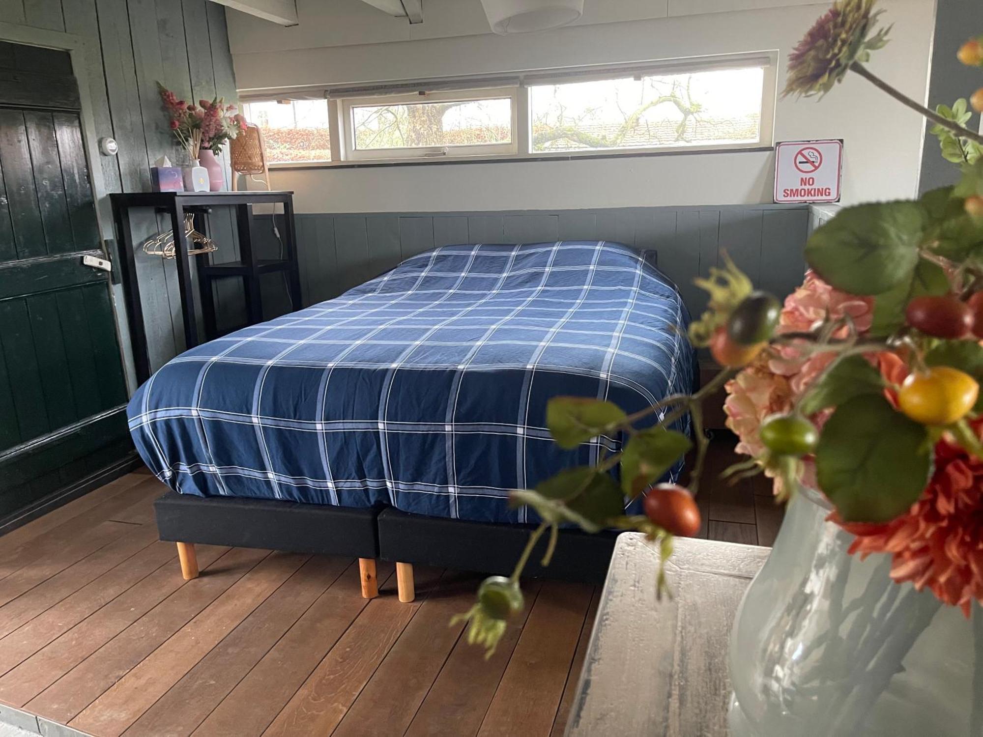 Holiday Cottage De Garage Inn Hank Ngoại thất bức ảnh