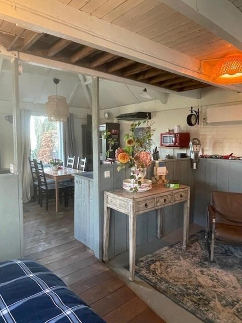 Holiday Cottage De Garage Inn Hank Ngoại thất bức ảnh