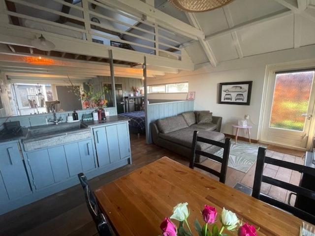 Holiday Cottage De Garage Inn Hank Ngoại thất bức ảnh